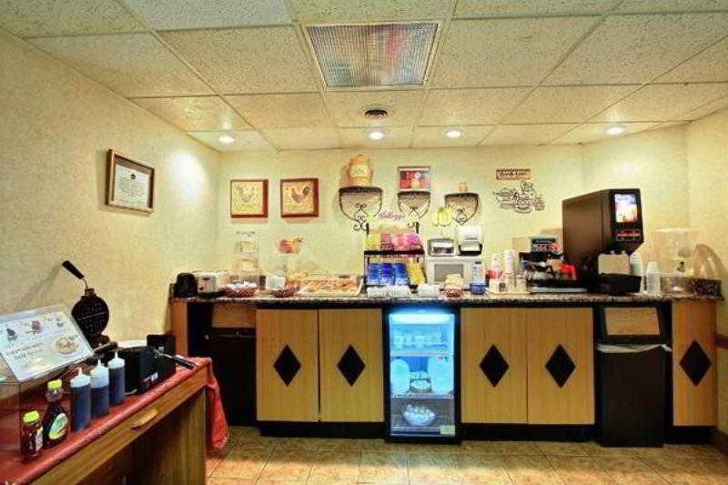 Days Inn & Suites By Wyndham Madison Heights Mi Экстерьер фото
